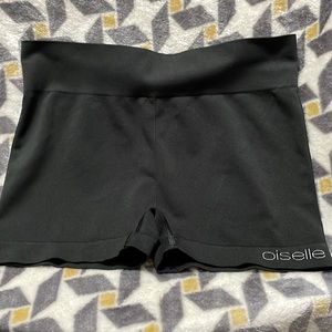 OISELLE  Flyte short size M